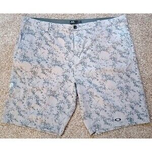 Oakley Mens Reduct Camo Hybrid Short Gray Size 40
